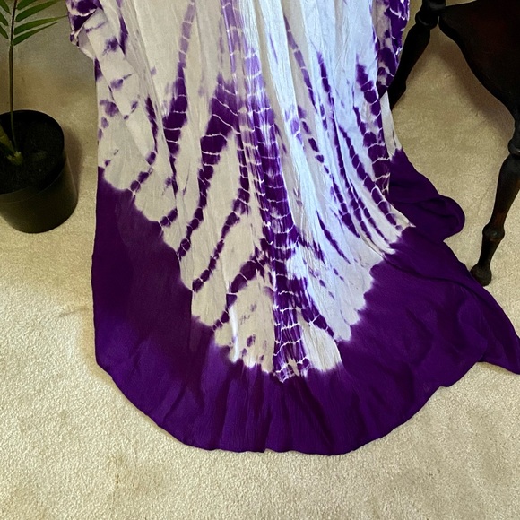 NWOT caftan style dress, purples on white, nice style, fit and color, very long - Picture 6 of 14